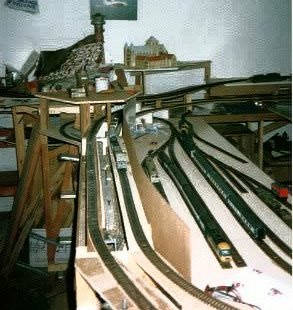 Bree station on lower level. Visable between the two tracks in the foreground is the Fornosway platform, which is actually on the level below.